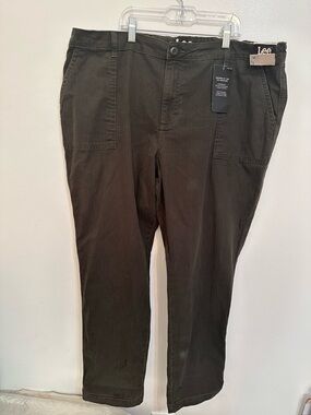 Lee Heritage Olive Green Women’s size 20M